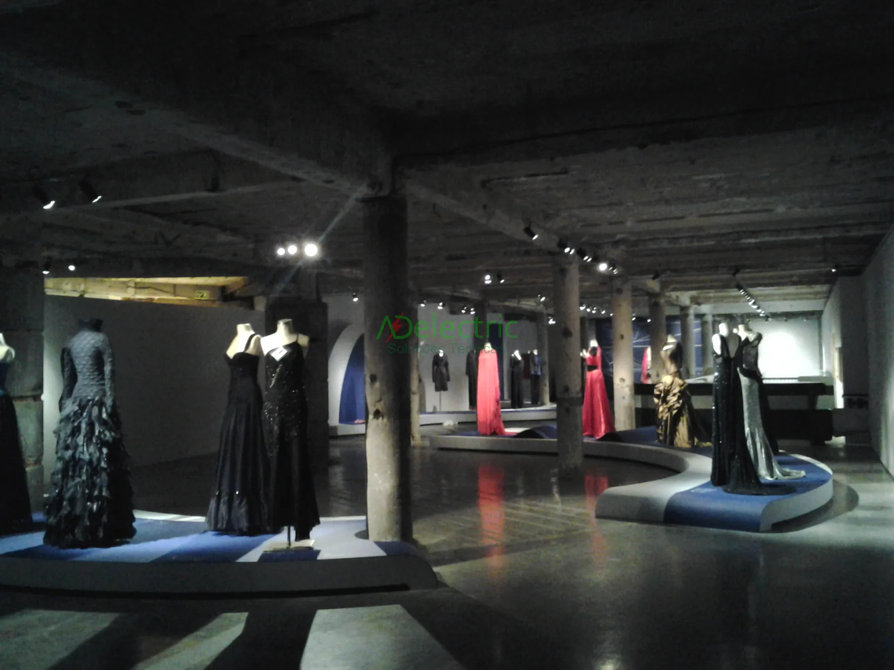 Iluminação Técnica para Exposição do Museu do Fado no MUDE
